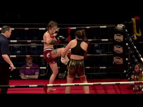 Capital 1 Muay Thai -  Sarah Dunne v Jenny Deane