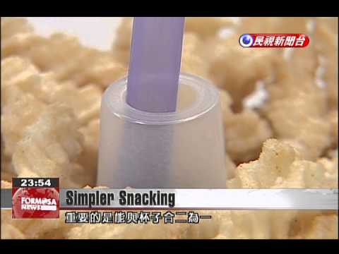 Invention turns cup cover into a bowl, conveniently pairing snacks with cold drinks