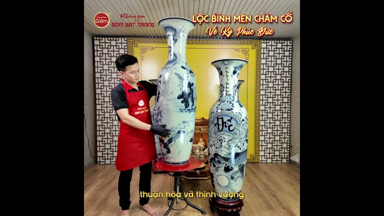 Lộc Bình 1M4 Men Chàm Cổ Vẽ Kỹ Họa Tiết Phúc Đức