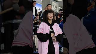 日本のチャンステーマでウォーミングアップする台湾応援団　 #峮峮 #妮可#プレミア12 #台湾チア #cheerleader　#12強