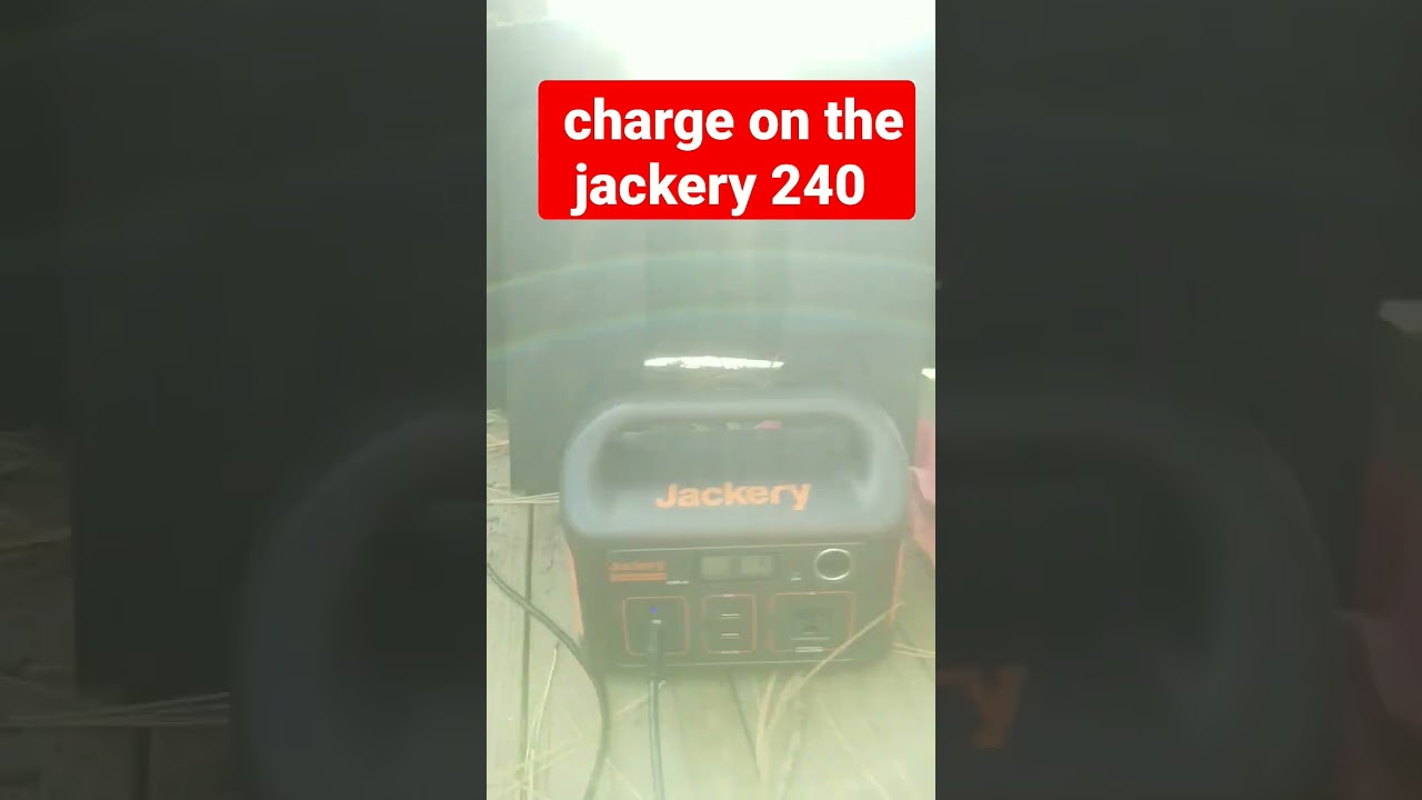 Charging my solar generator on a cloudy day #solargenerator