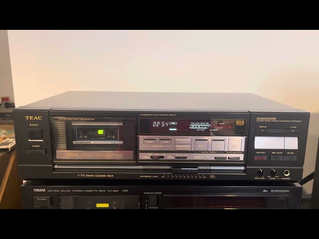 Teac V-770 3 head cassette deck, wow mint excellent in Stereo Systems & Home Theatre in Kingston