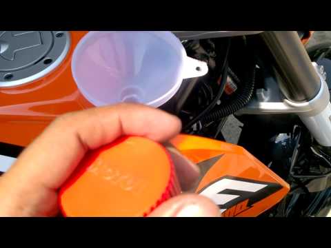 MOTUL INUGEL EXPERT coolant||KTM duke 200 coolant leveling.