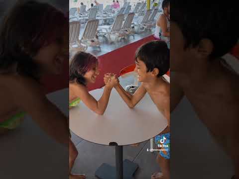 KİM DAHA GÜÇLÜ KAZANAN KİŞİYE DONDURMA #shorts