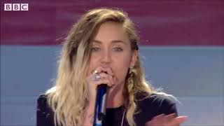 Miley Cyrus &amp; Ariana Grande -  Don&#39;t Dream It&#39;s Over