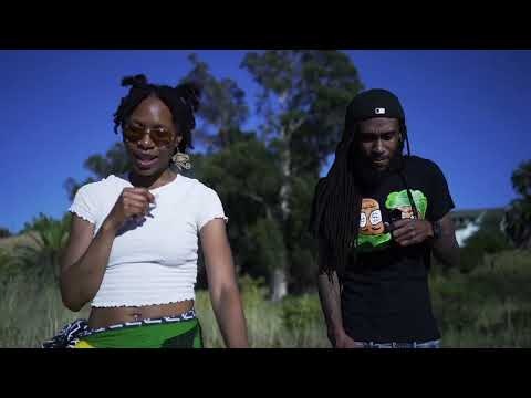 Plugged by Bri | @4toda5to