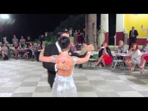  Valeria Maside  and  Anibal Lautaro  are  dancing  to  the  vals  "  Dichas Que Vivi  "  by  Rodolfo Biagi  at  Todos Tango Festival  in  2016