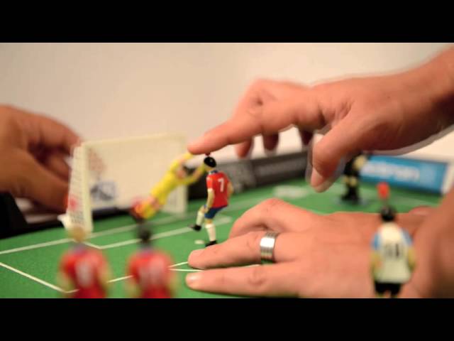 Vídeo relacionado con TIPP-KICK Árbitro Original con Tarjetas Amarilla y roja para jóvenes y Mayores, Desde los 5 años I Diviértase con Esta Figura de fútbol en Todos los Juegos I Accesorios I Camiseta Negra