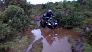 preview picture of video 'Can am outlander Max xt  some water'