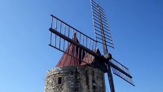 preview picture of video 'le moulin Daudet à Fontvieille'