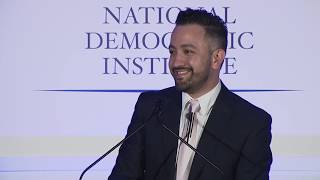 Chumel Torres ("El Pulso de la República") at the NDI 2019 Democracy Gala Chumel Torres ("El Pulso de la República") at the NDI 2019 Democracy Gala