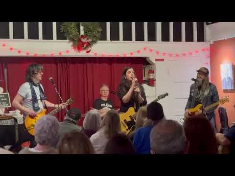 Sarah Borges - It Comes to me Naturally (NRBQ Cover) (Live at The Old Franklin Schoolhouse 1/14/24)
