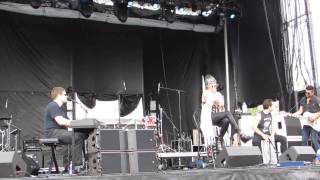 The One [Live] - Suzie McNeil [1 of3]