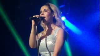 Marina &amp; The Diamonds - Power &amp; Control *LIVE WORLD PREMIERE* [live HD]