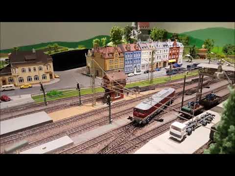 Fahrtag mit Thomas (Baureihe1031) und seinen Zügen von Märklin, Roco und Esu auf meiner Anlage