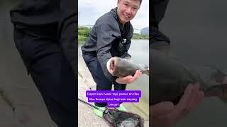 Download lagu showing off fishing catch mp3