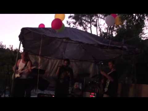 Jr Ras & the Irie Lion Band