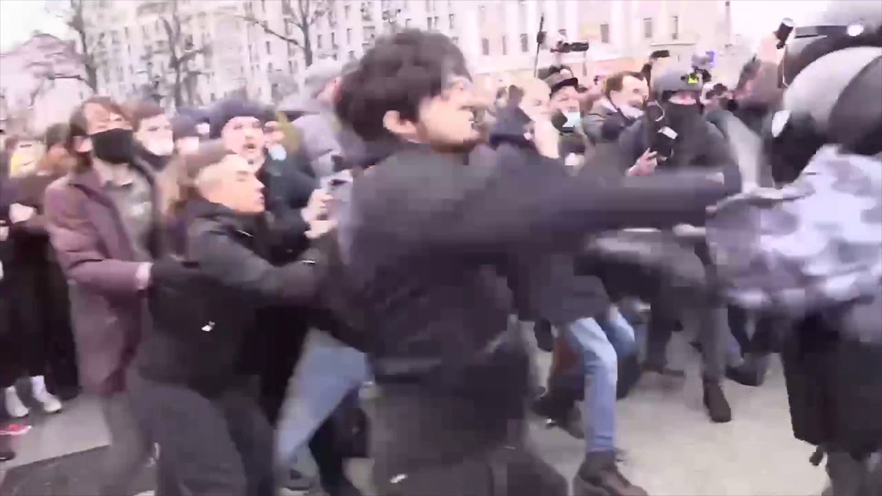 Բախումներ Նավալնու աջակիցների և ոստիկանների միջև