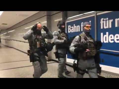 Bundespolizei mit GSG9 üben Terrorabwehr in Lichtenberg