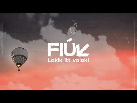 Fiúk - Lakik itt valaki