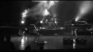 Music video thumbnail preview for UHF - Cai o Carmo e a Trindade (2010) by UHF