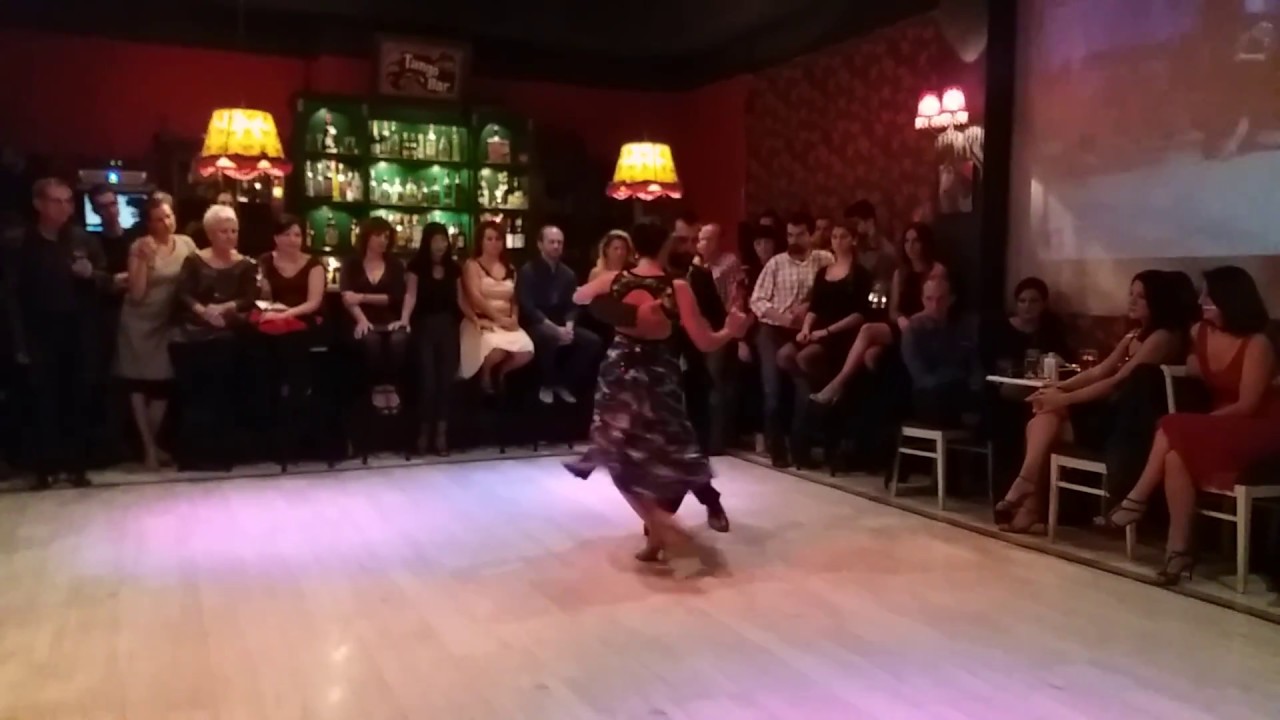 Konstantinos Riginos y Nadia Ibanez - Vieja luna 1/3