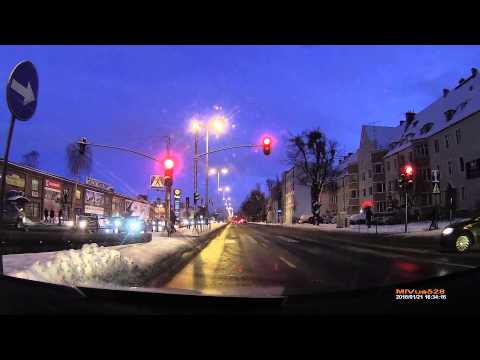 pijany-wbiegl-prosto-pod-samochod