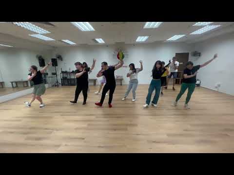Caliente Dance Studio Singapore Salsa solo shines class showcase Amaury Fondeur - La Bamba