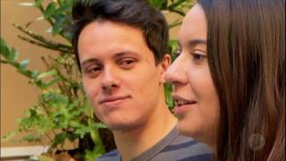 Conheça a história de amor de casais que namoram à distância