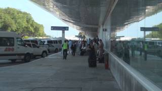 preview picture of video 'Catching the bus to Playa del Carmen from the Cancun airport'