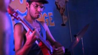 Homeshake - &#39;Faded&#39; (Live at Time Out Lounge)