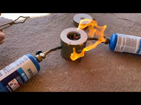 How to melt copper pennies! Can it be done. How to. What's needed. Mini Propane Kiln.