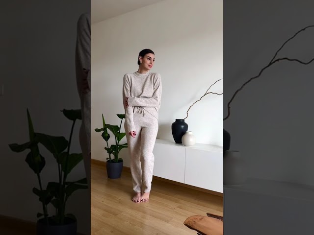 Vídeo relacionado con YOSUWOAI Pijamas personalizados para mujeres y hombres Traje de casa con foto personalizada San Valentín ropa de salón camisón de dos piezas y pantalones de pijama conjunto suelto ropa de casa traje