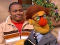 Chris Looks For A Job Sesame Street Retrotv Throwbacktv Sesamestreet Throwbacktvmovies