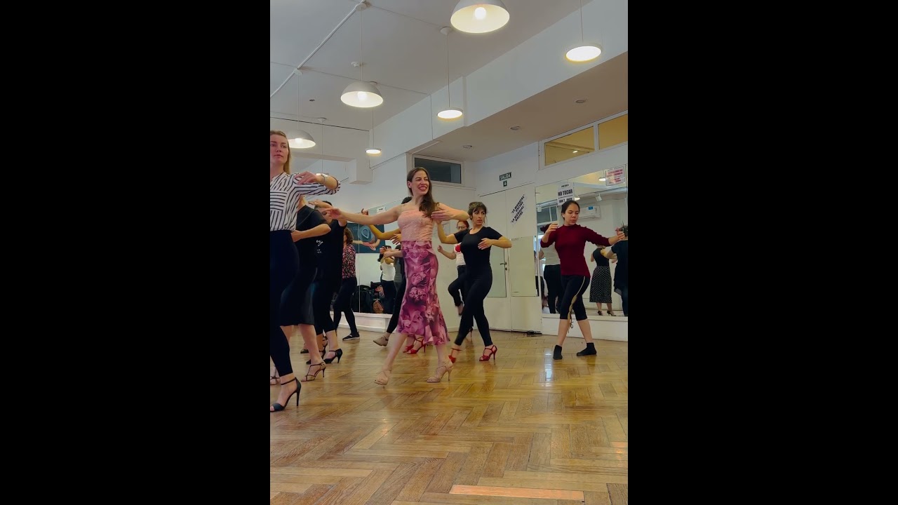 Video thumbnail for Seminario de hoy, sábado, con la maestra Gisela Natoli (9-sep-23) #escuelamundialdetangoge