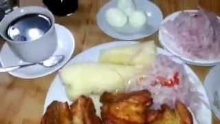 preview picture of video 'Frito Trujillano (Trujillo, Peru), Desayuno típico de la costa norte peruana.'