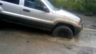 preview picture of video 'jeep stuck in mud'