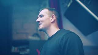 Video SCREAMING - Under the Mask (OFFICIAL MUSIC VIDEO)