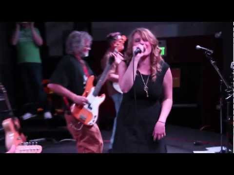 The Trubelos - Boomerang Girl - Official Music Video