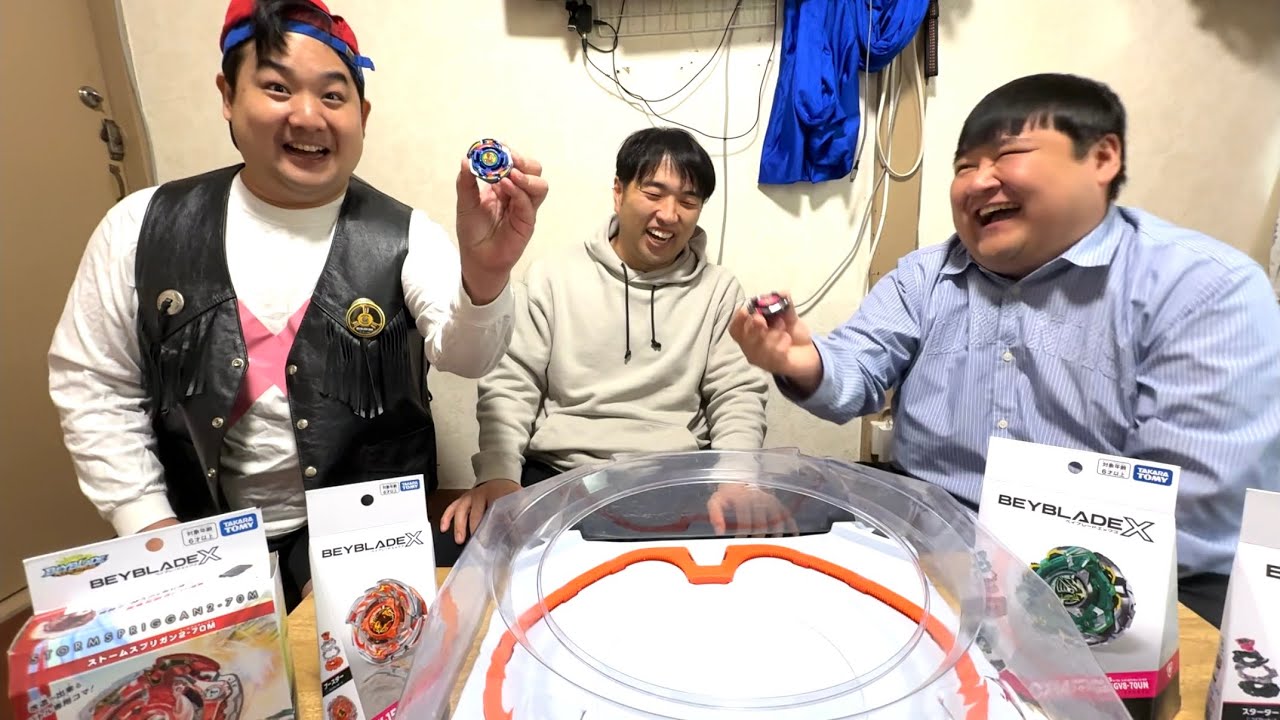 エクスパンドプレードの新ベイ開封してたら現れた初期ベイ男