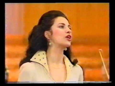 Angela Gheorghiu - La Boheme: Musetta's aria: Quando m'en vo - Radio Hall Bucharest