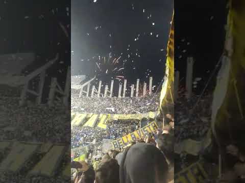 "copa libertadores rosario central 0 corinhtians 0 recibimiento 13/8/26 #copalibertadores #futbol" Barra: Los Guerreros &bull; Club: Rosario Central &bull; País: Argentina