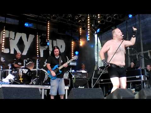 Mucky Pup - You Stink, But I Love You (Live @ Geuzenpop festival 2012, Enschede)