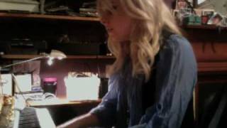 little boots DAY & FUN? FUN & NITE??! kid cudi cover crookers boots ringtone outro remix