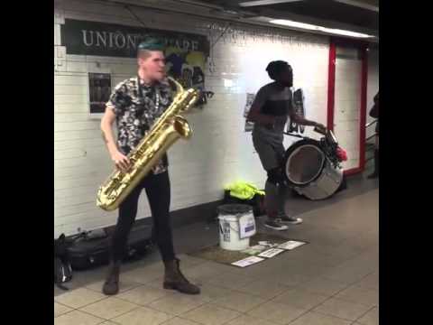 TOO MANY ZOOZ — Flightning  Live, NYC subway, without trumpeter