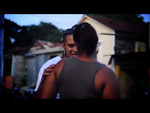 Crazy Design, Carlitos Wey   El Teke Teke Official Video