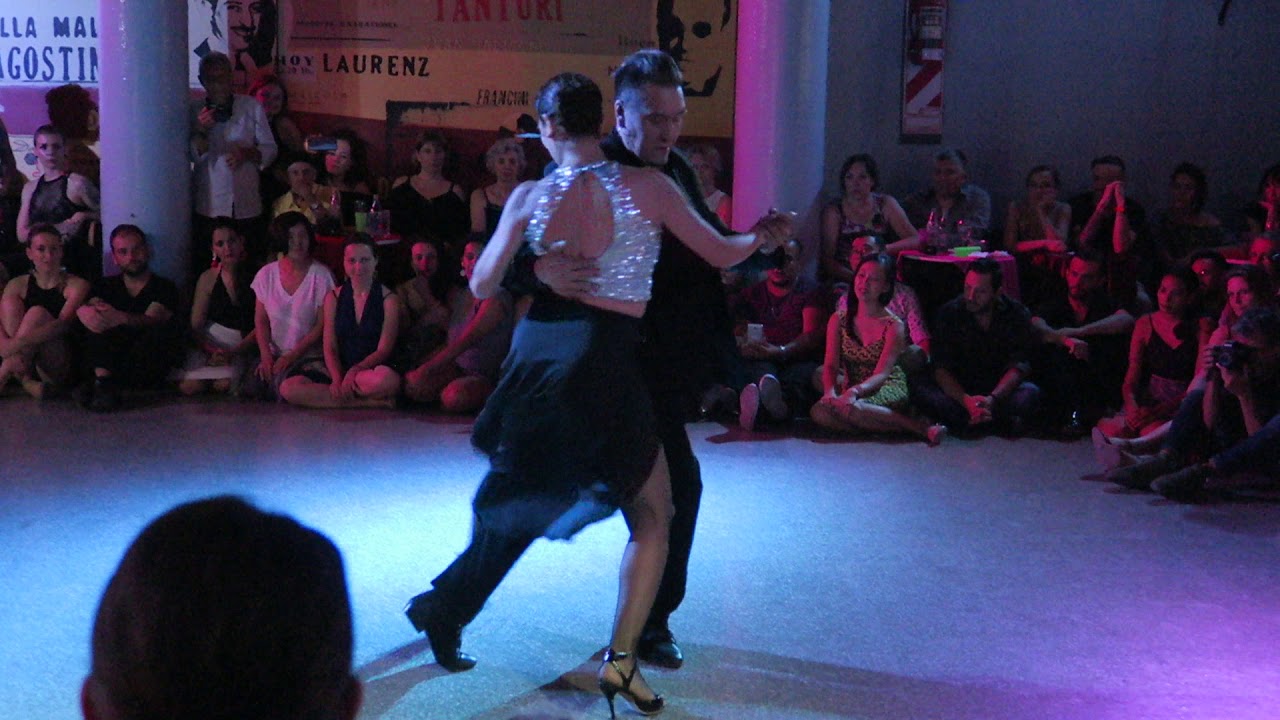 Mariano Chico Frumboli y Moira Castellano at Milonga Viva La Pepa 2020 3