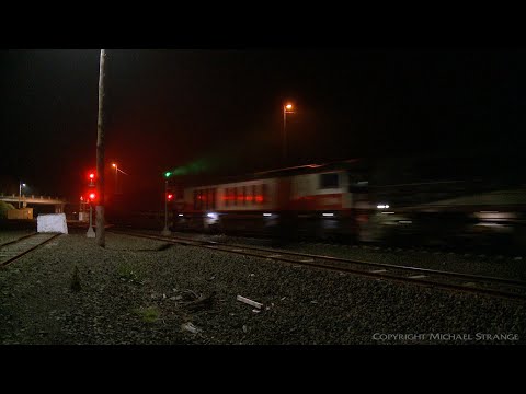 6MP9 SCT Freight With Boxcars, Louvre Vans & Containers - PoathTV Australian Trains & Railways