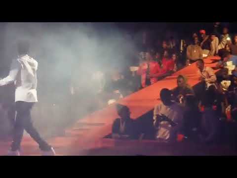 Omzo Dollar Comeback Show Revivez le show de Leuz Diwane G