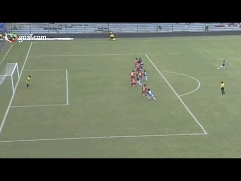 Brilliant free kick from Leon - Deportivo Quevedo vs Independiente